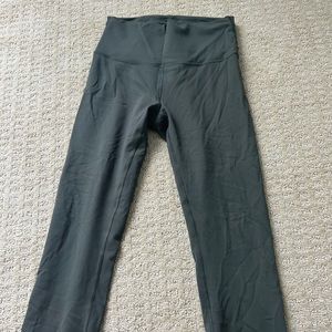 Lululemon 28” olive green PERFECT CONDITION